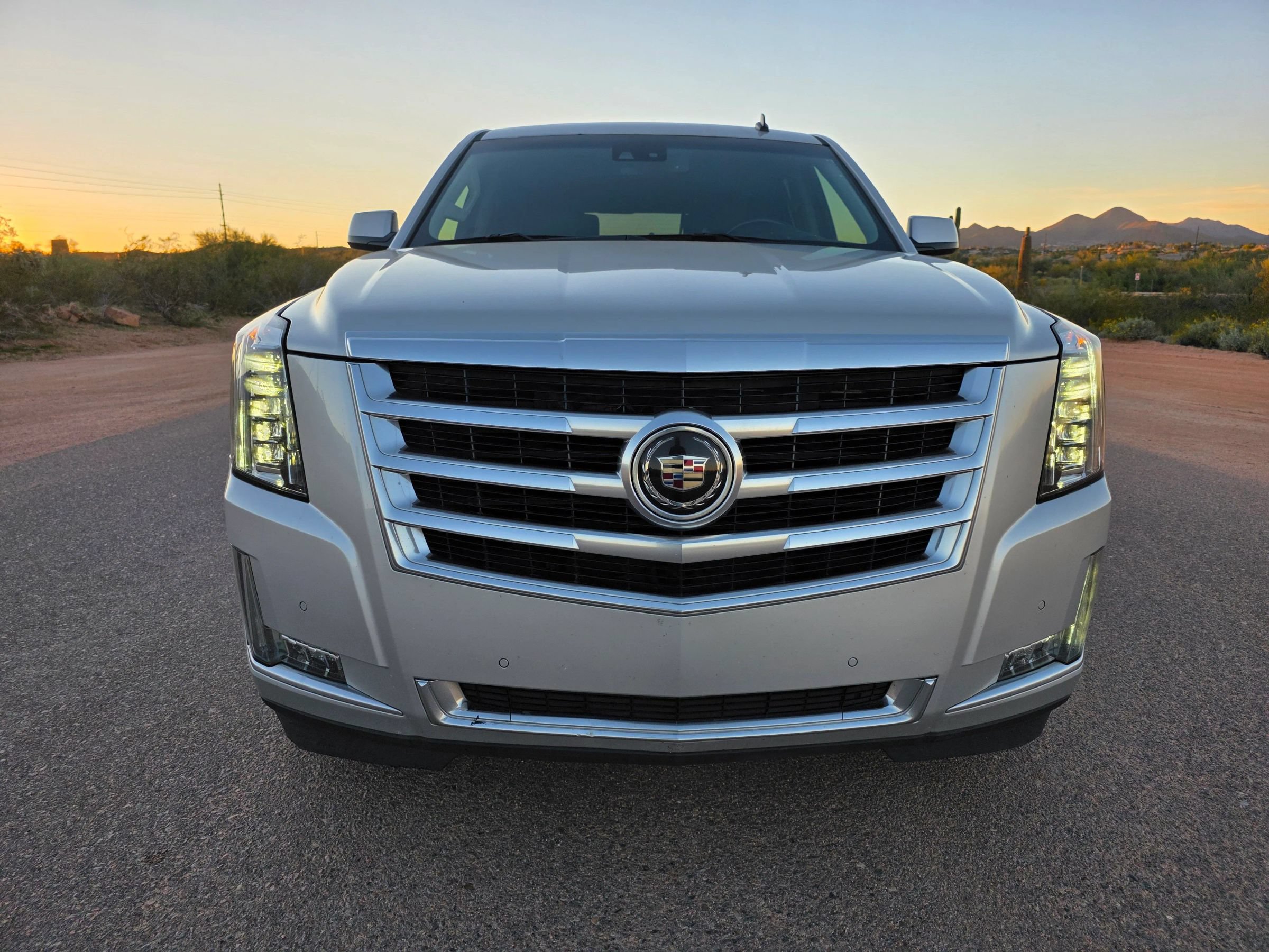 Used 2015 Cadillac Escalade Premium AWD/4WD image 8