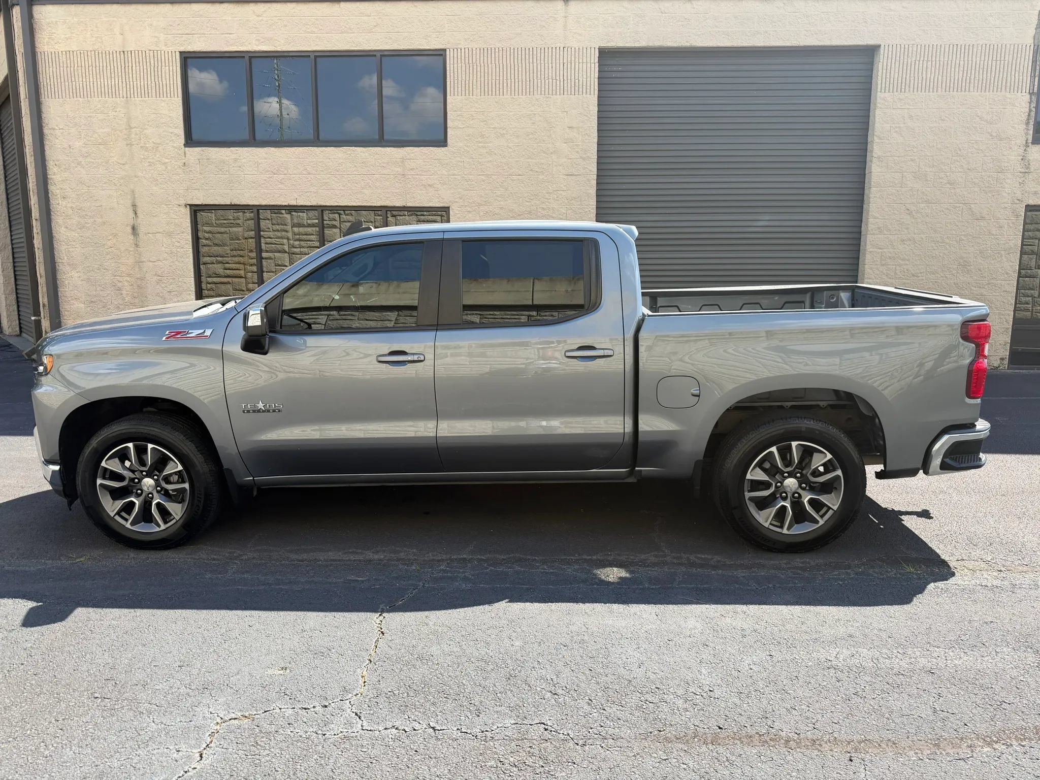 Used 2020 Chevrolet Silverado 1500 LT w/ Texas Edition AWD/4WD image 3