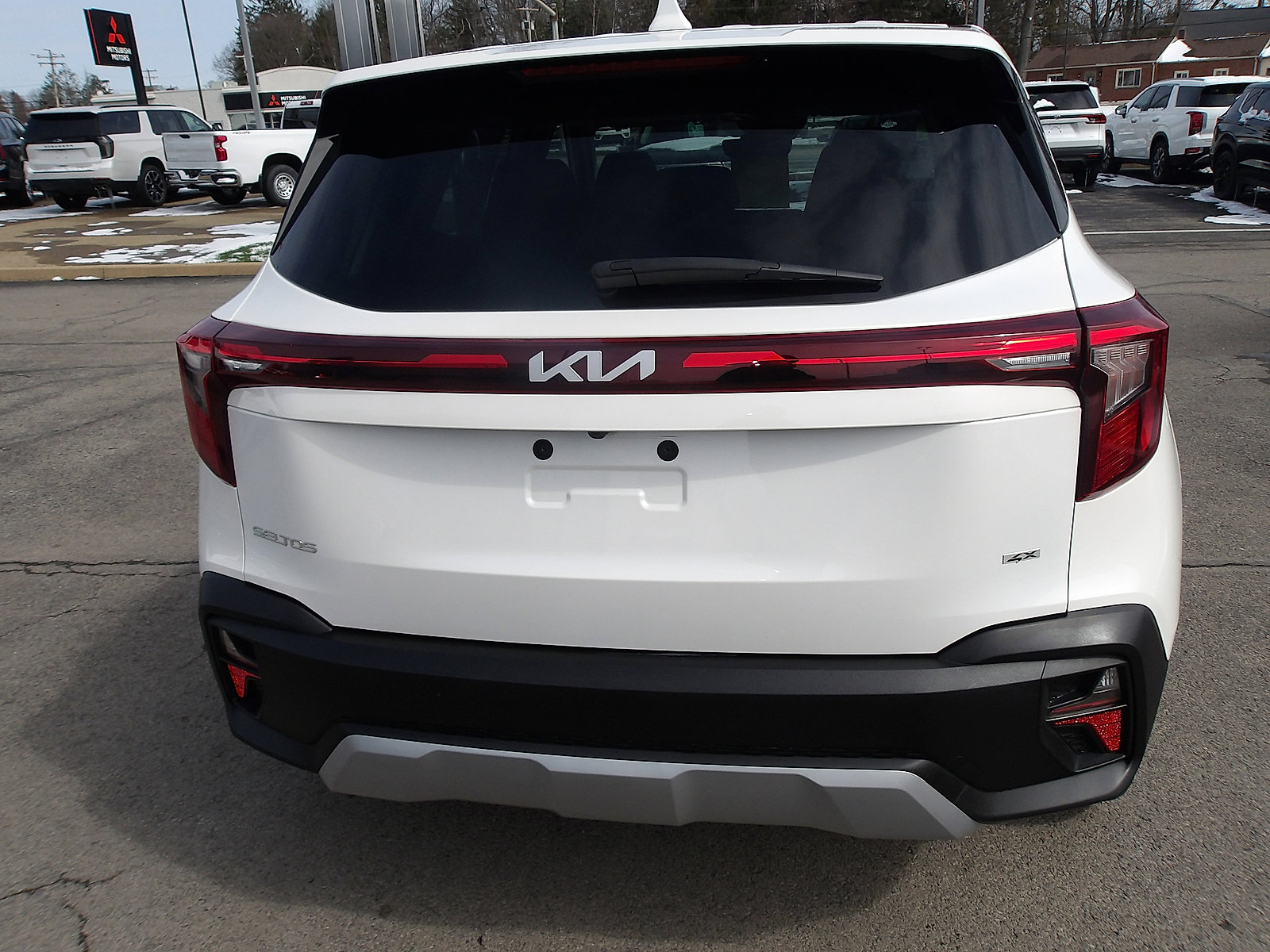 Used 2024 Kia Seltos LX image 6