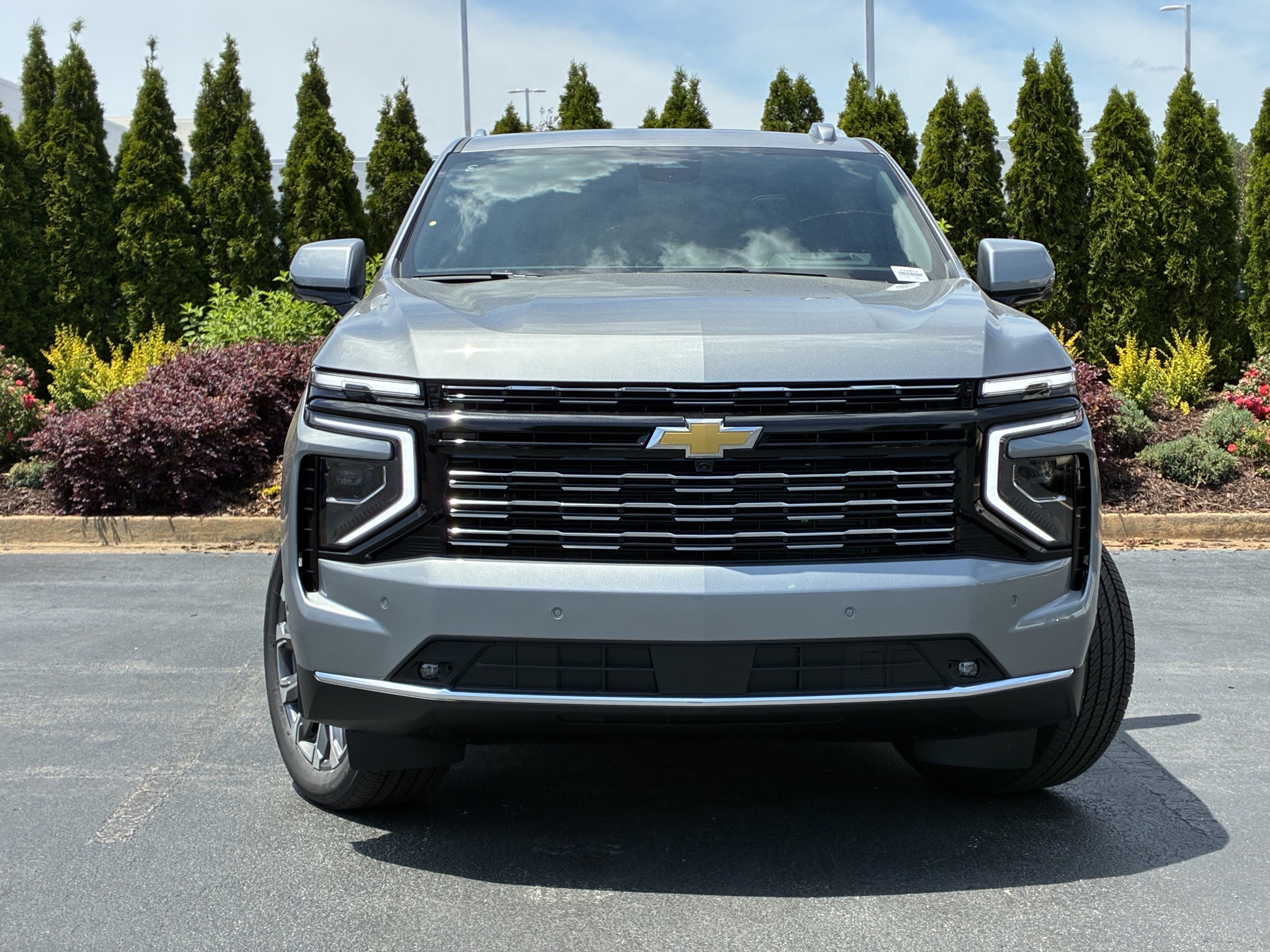 Used 2026 Chevrolet Suburban High Country RWD image 5