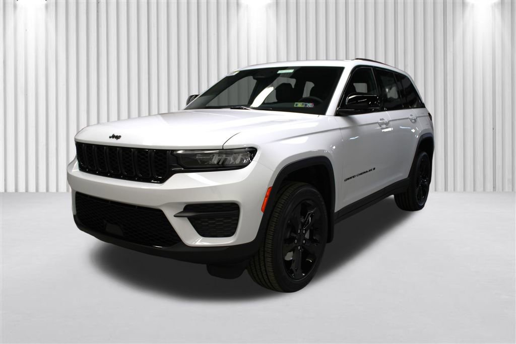 New 2025 Jeep Grand Cherokee Altitude image 8