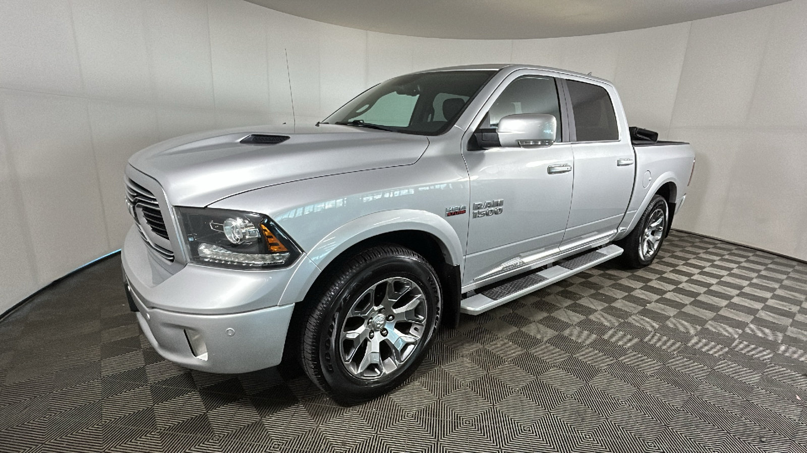 Used 2018 RAM 1500 Limited AWD/4WD image 8