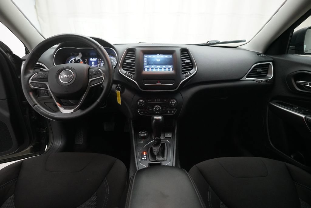 Used 2019 Jeep Cherokee Sport w/ Cold Weather Group image 5
