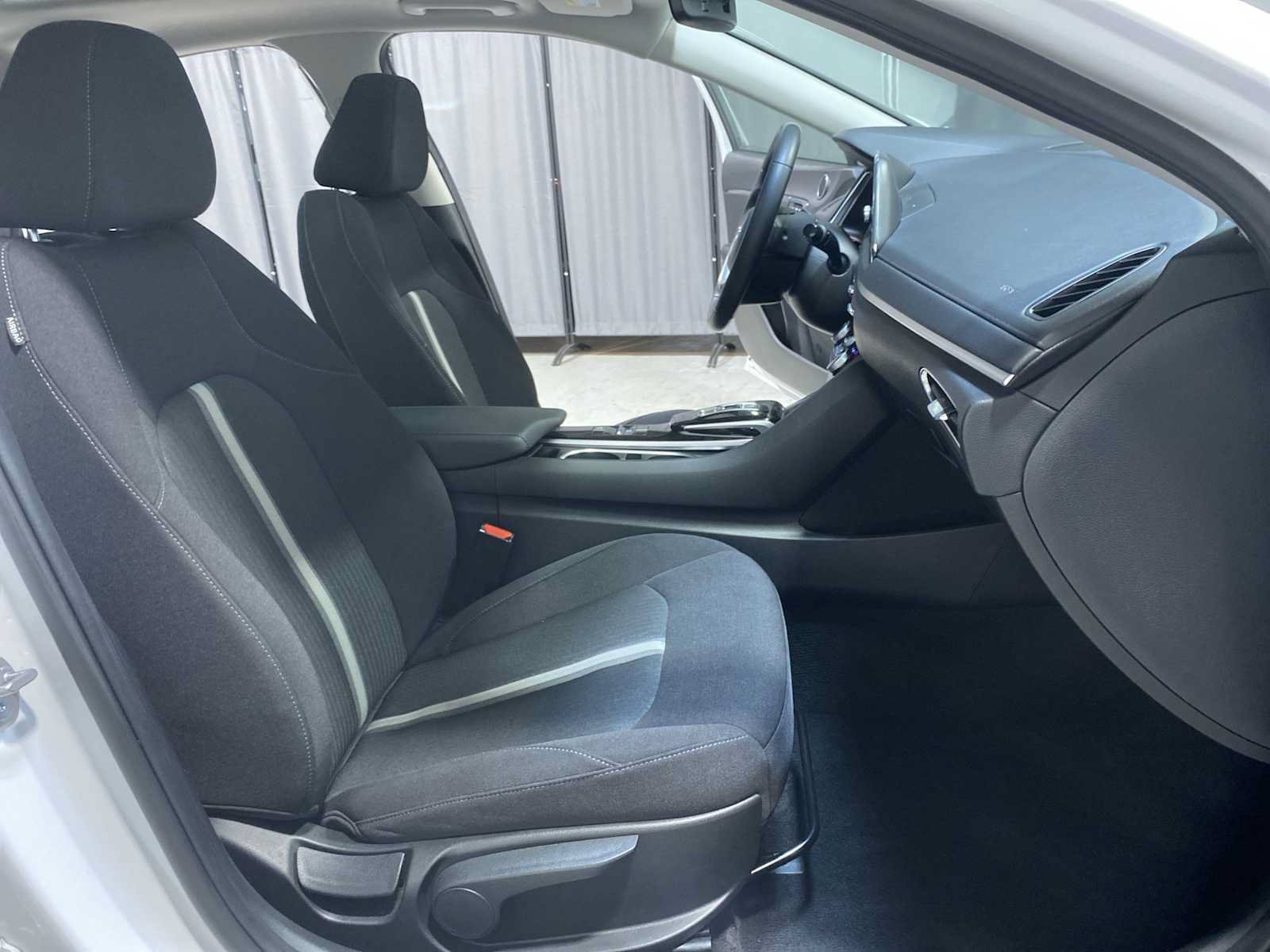 Used 2023 Hyundai Sonata SEL w/ Convenience Package FWD image 14