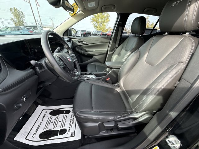 Certified 2024 Buick Encore GX Sport Touring AWD/4WD image 18