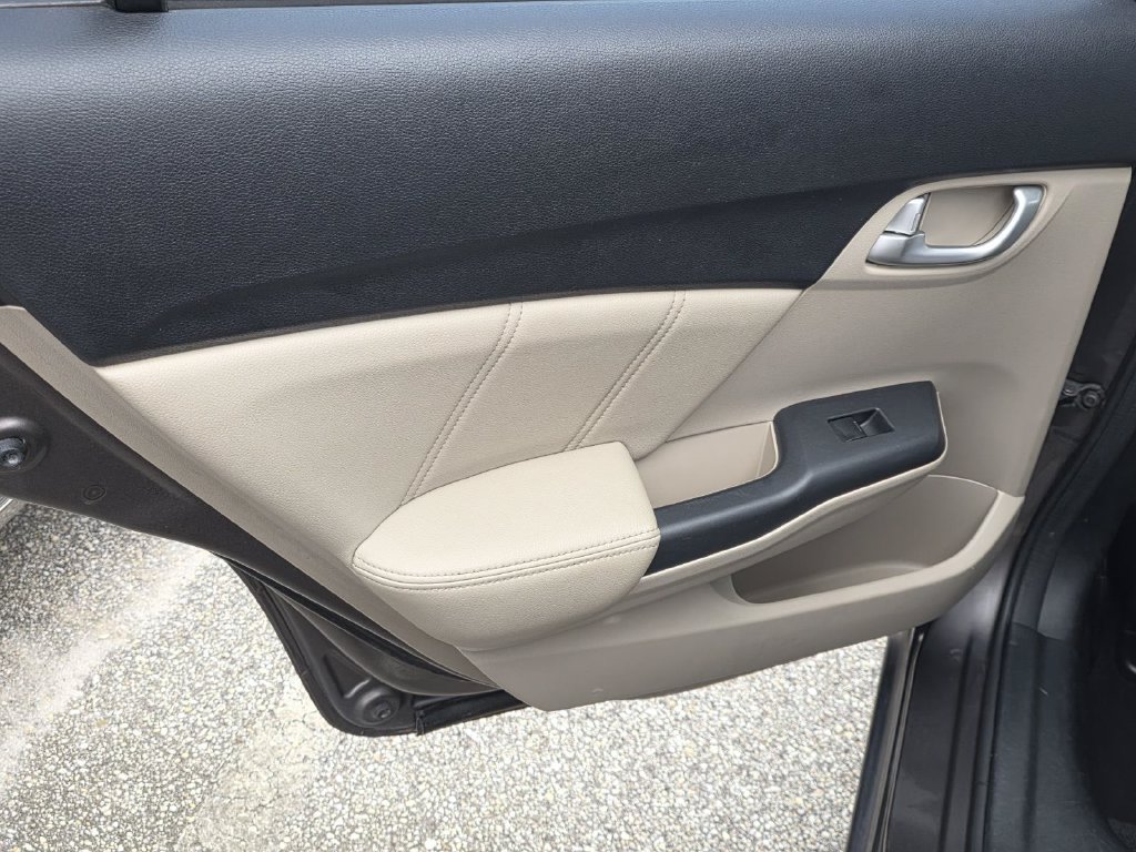 Used 2013 Honda Civic Hybrid Sedan image 30