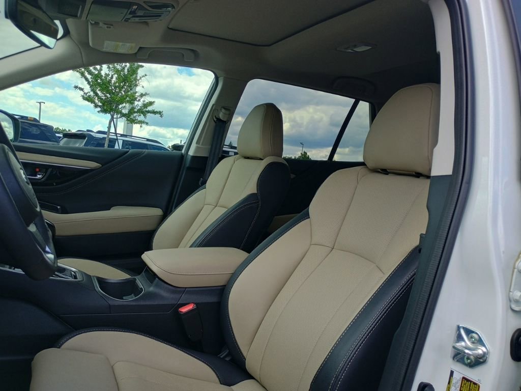 Certified 2025 Subaru Outback Limited AWD/4WD image 14