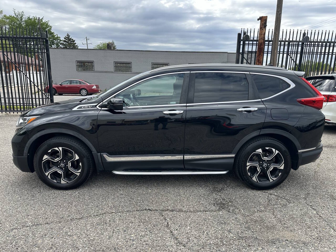 Used 2018 Honda CR-V Touring image 4