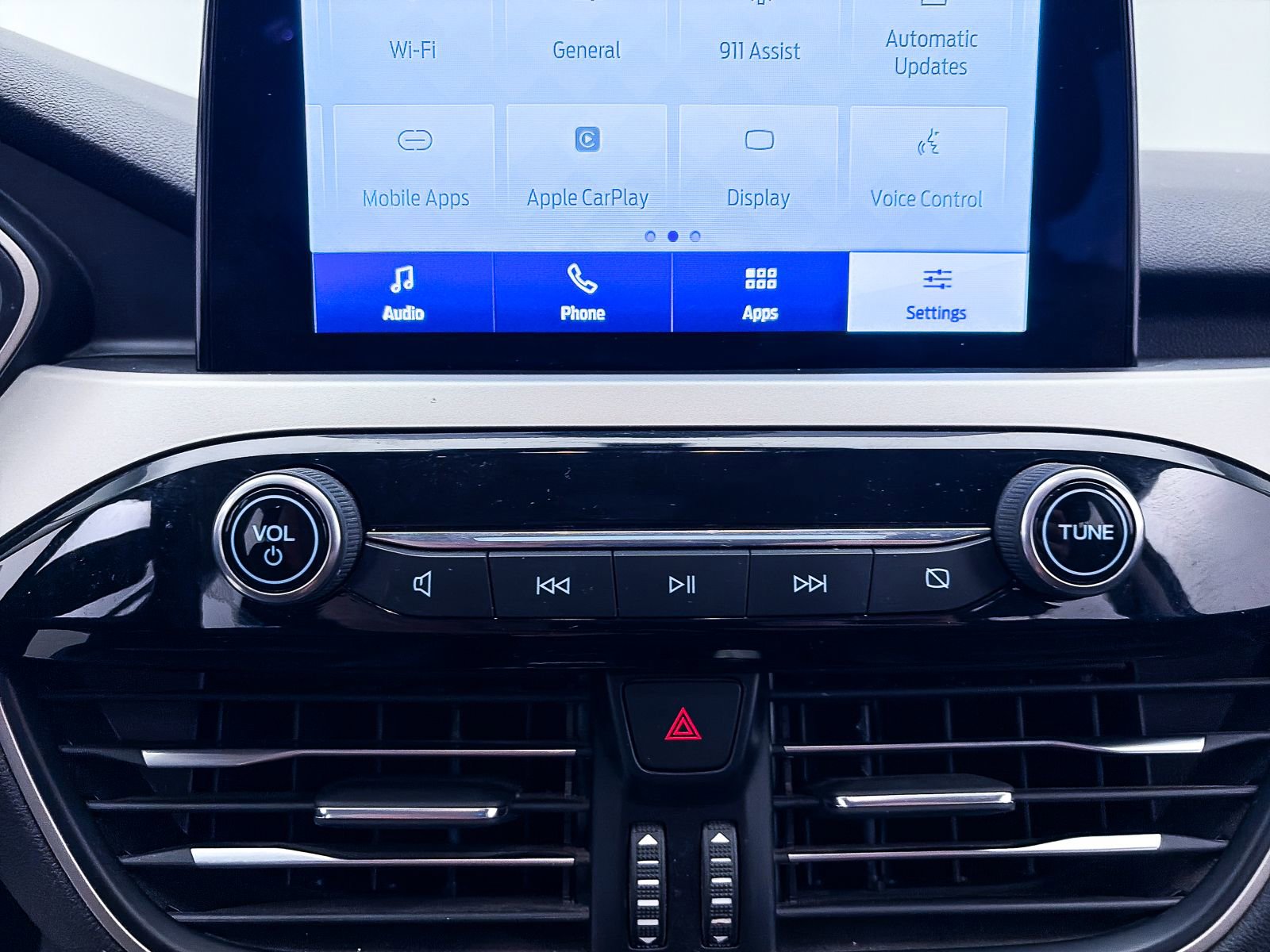 Used 2021 Ford Escape SEL image 18