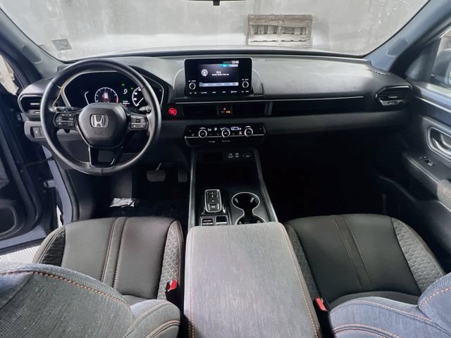 Used 2025 Honda Pilot Sport image 28