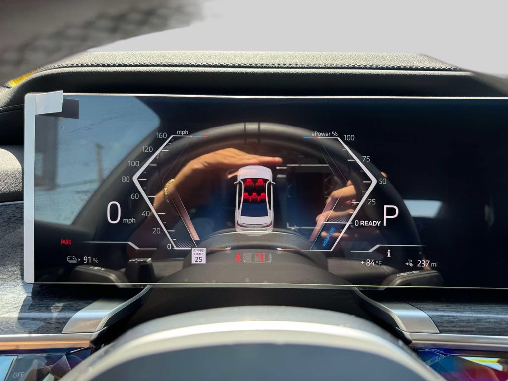 Certified 2025 BMW i7 eDrive50 w/ M Sport Package RWD image 16