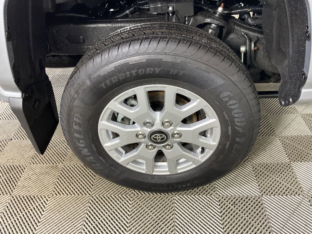 Used 2025 Toyota Tacoma SR5 image 10