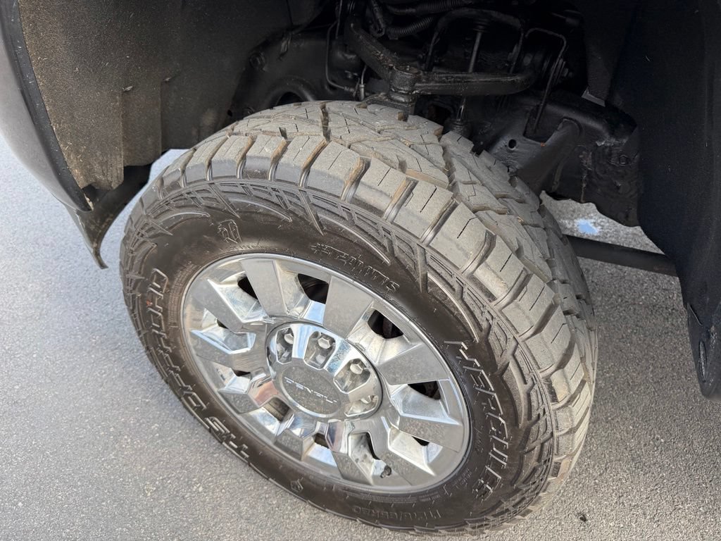 Used 2018 GMC Sierra 2500 Denali w/ Duramax Plus Package AWD/4WD image 7