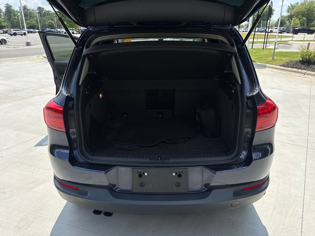 Used 2016 Volkswagen Tiguan SE AWD/4WD image 32