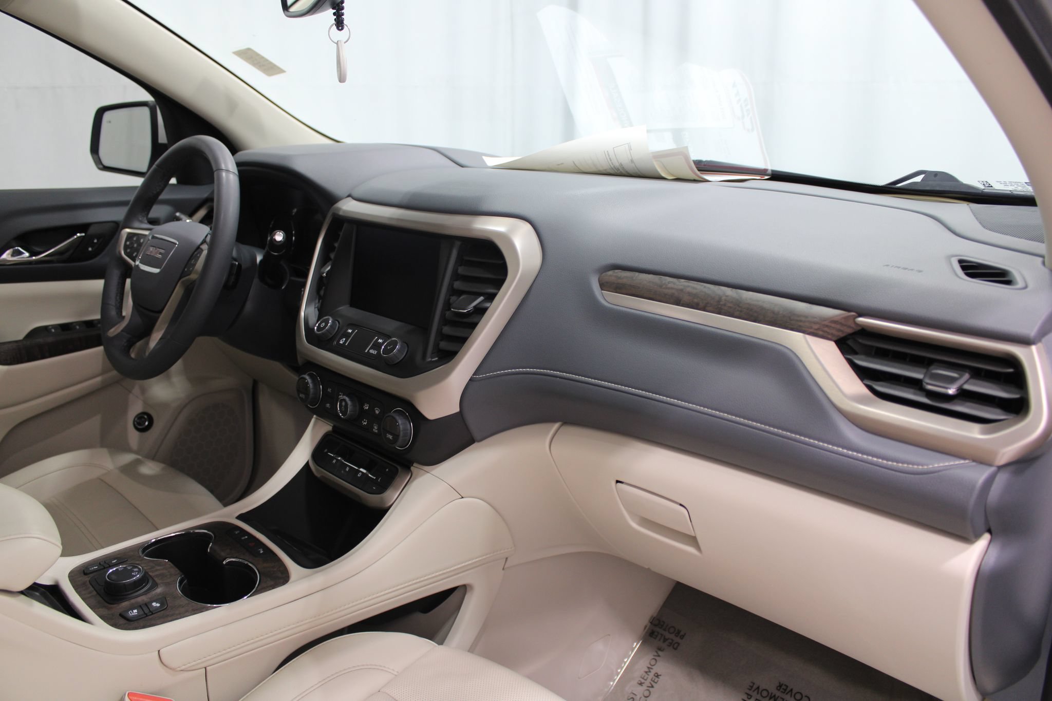 Used 2023 GMC Acadia Denali AWD/4WD image 29