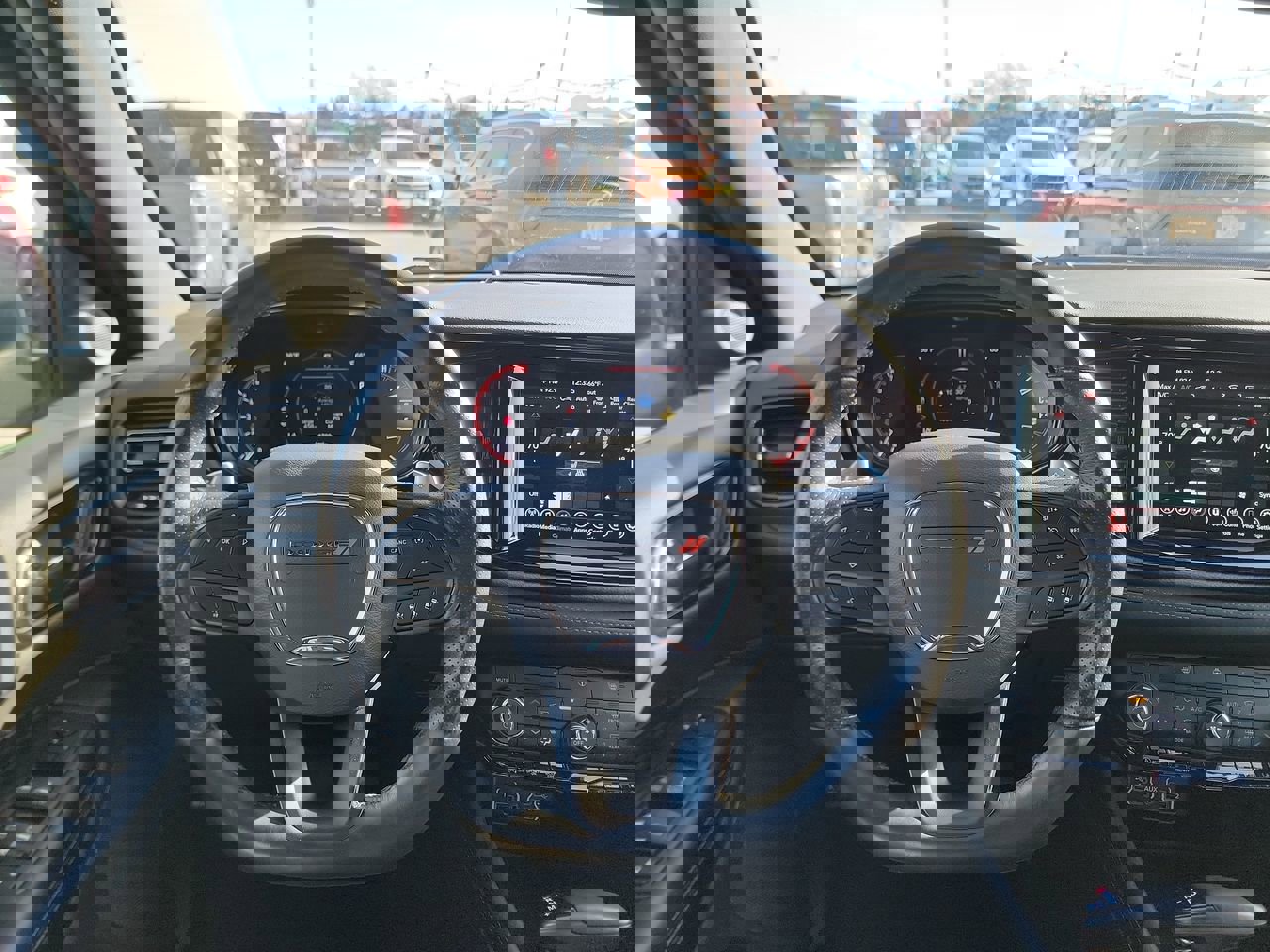 Used 2022 Dodge Durango GT image 14