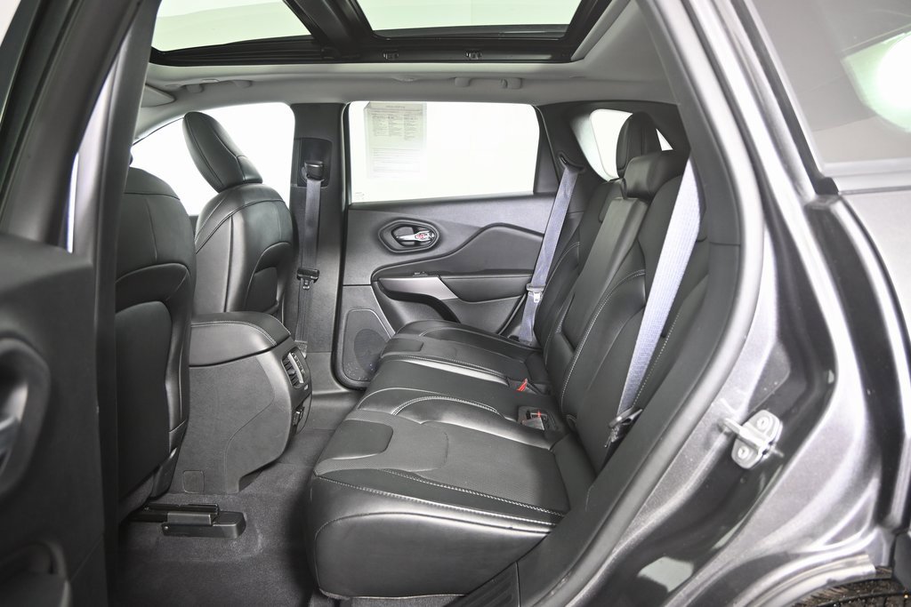 Used 2022 Jeep Cherokee Limited image 18