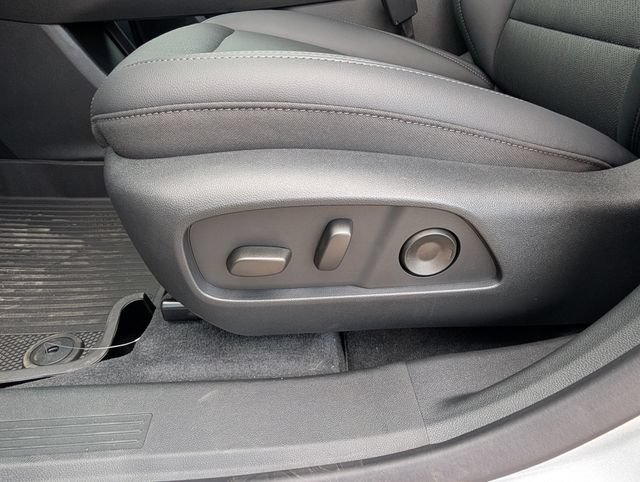 New 2026 Chevrolet Equinox LT w/ Convenience Package II FWD image 11
