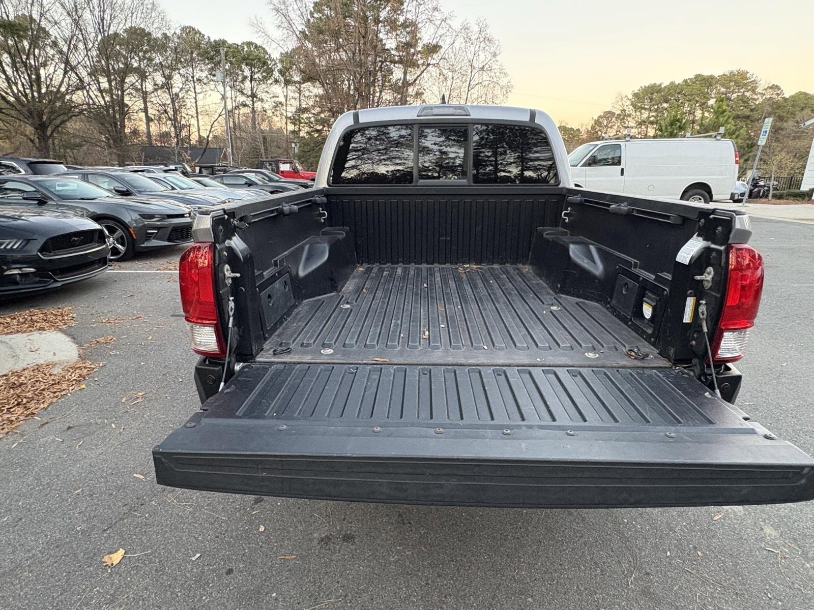 Used 2016 Toyota Tacoma TRD Sport image 13