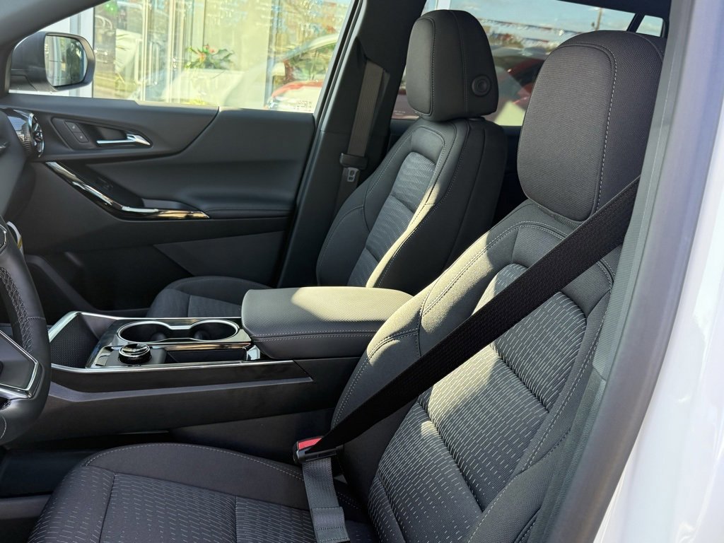 New 2026 Chevrolet Equinox LT w/ Safety and Technology Package image 8