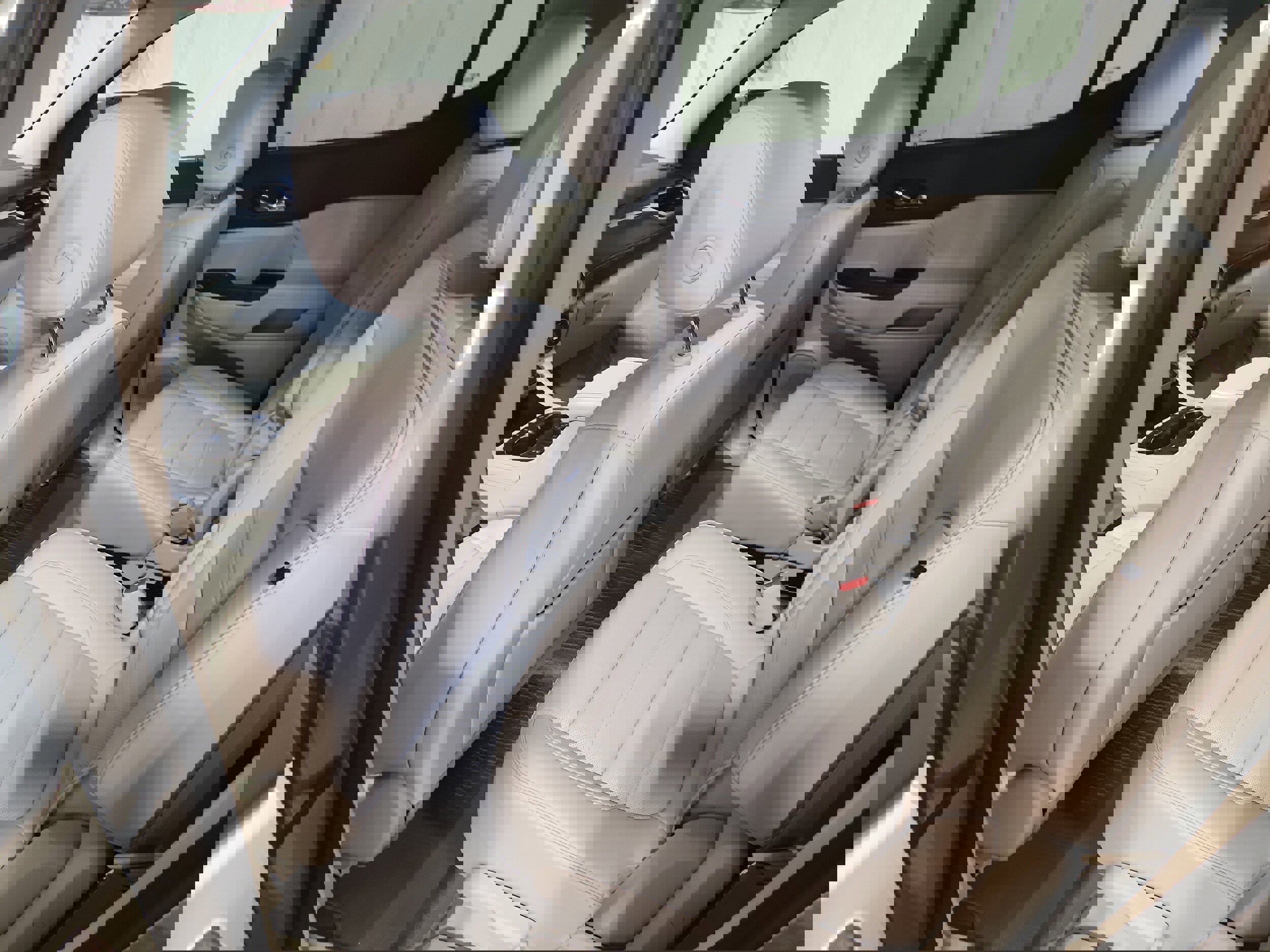 Used 2023 GMC Acadia Denali w/ Denali Technology Package image 13