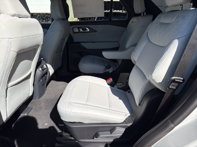 New 2027 Ford Explorer Platinum w/ 3.0L Ultimate Package AWD/4WD image 15