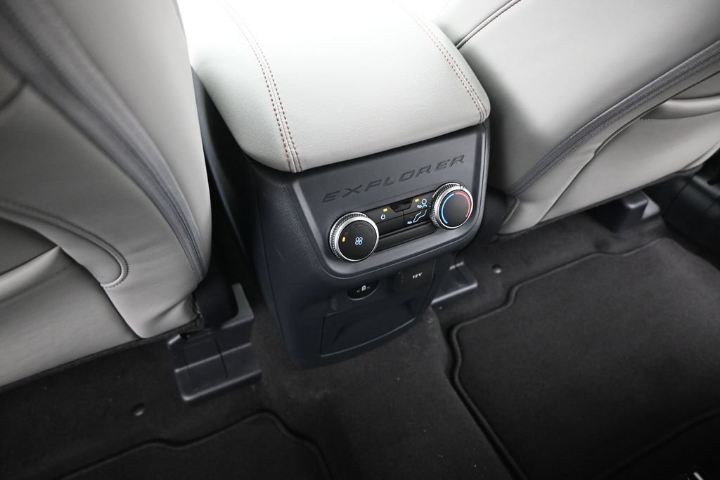 New 2026 Ford Explorer Active w/ Active Comfort Package RWD image 21