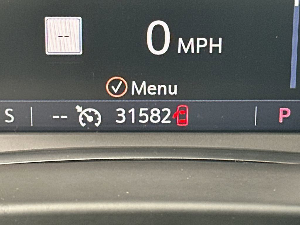 Used 2023 GMC Acadia SLT w/ Preferred Package image 29