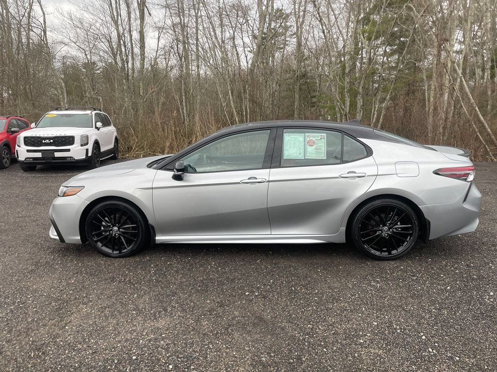 Used 2024 Toyota Camry XSE FWD image 9