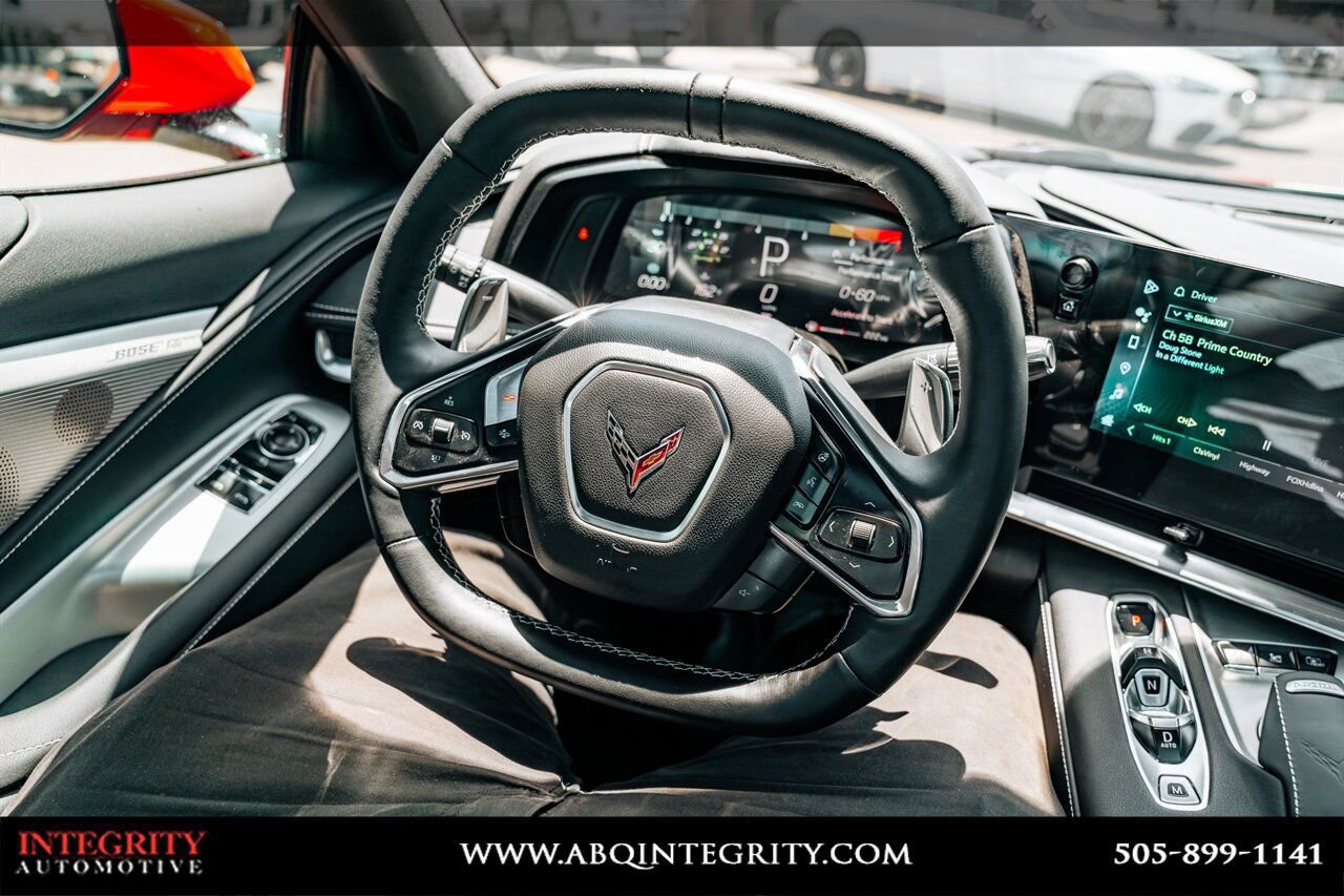 Used 2024 Chevrolet Corvette Stingray Preferred Cpe w/ Body-Color Dual Roof Package RWD image 27