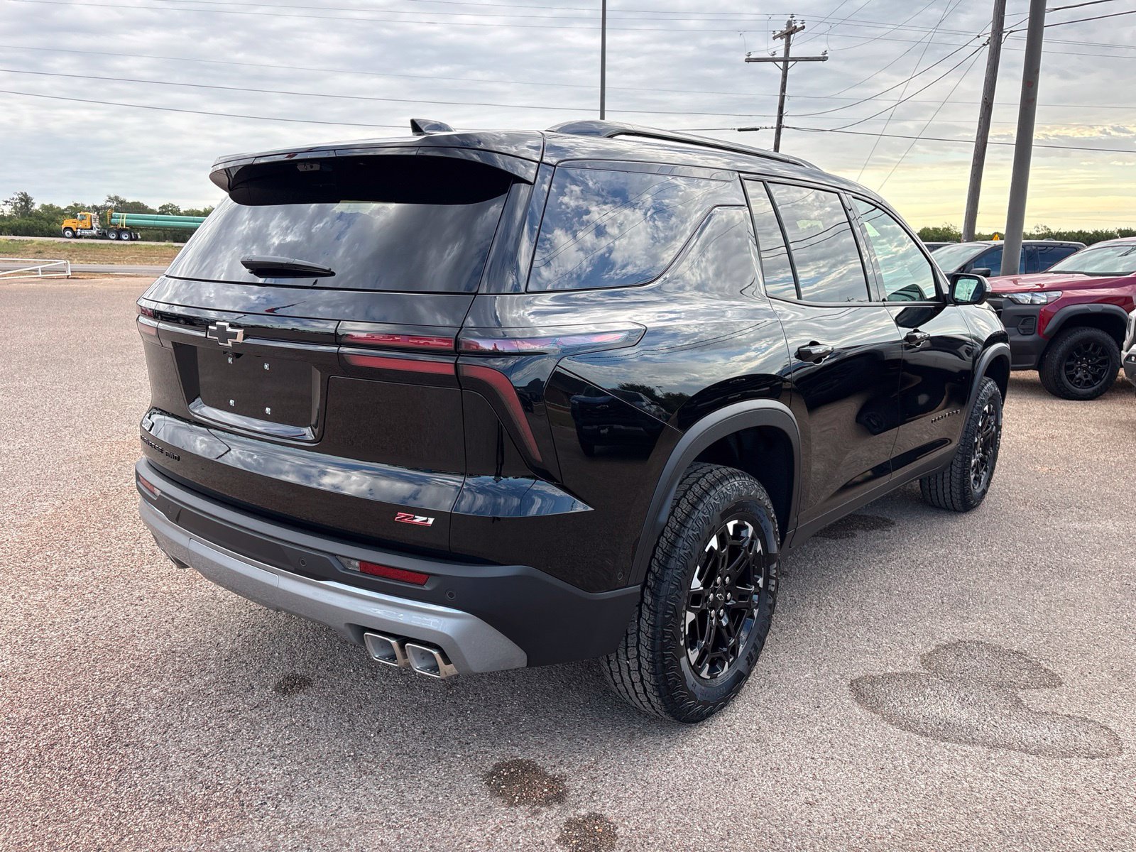New 2027 Chevrolet Traverse Z71 w/ Enhanced Driving Package AWD/4WD image 6