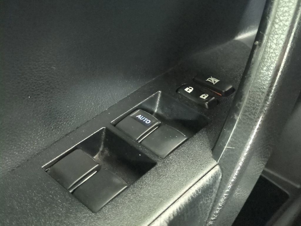 Used 2016 Toyota Corolla S image 26