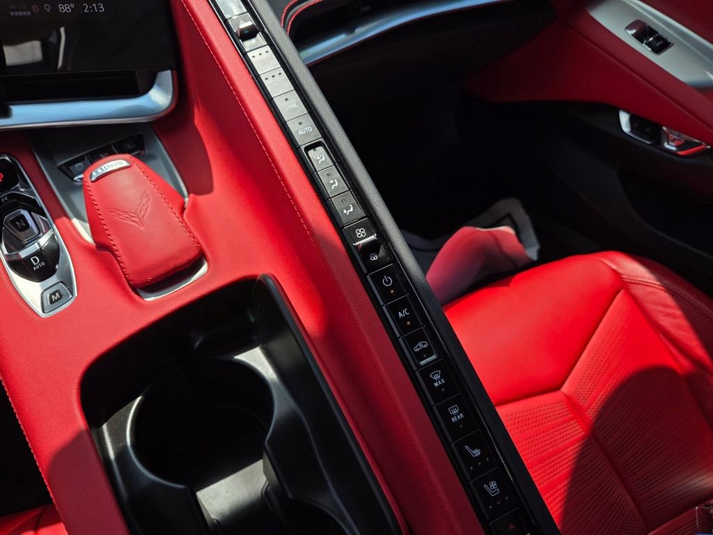 Used 2022 Chevrolet Corvette Stingray Preferred Cpe w/ Engine Appearance Package image 26