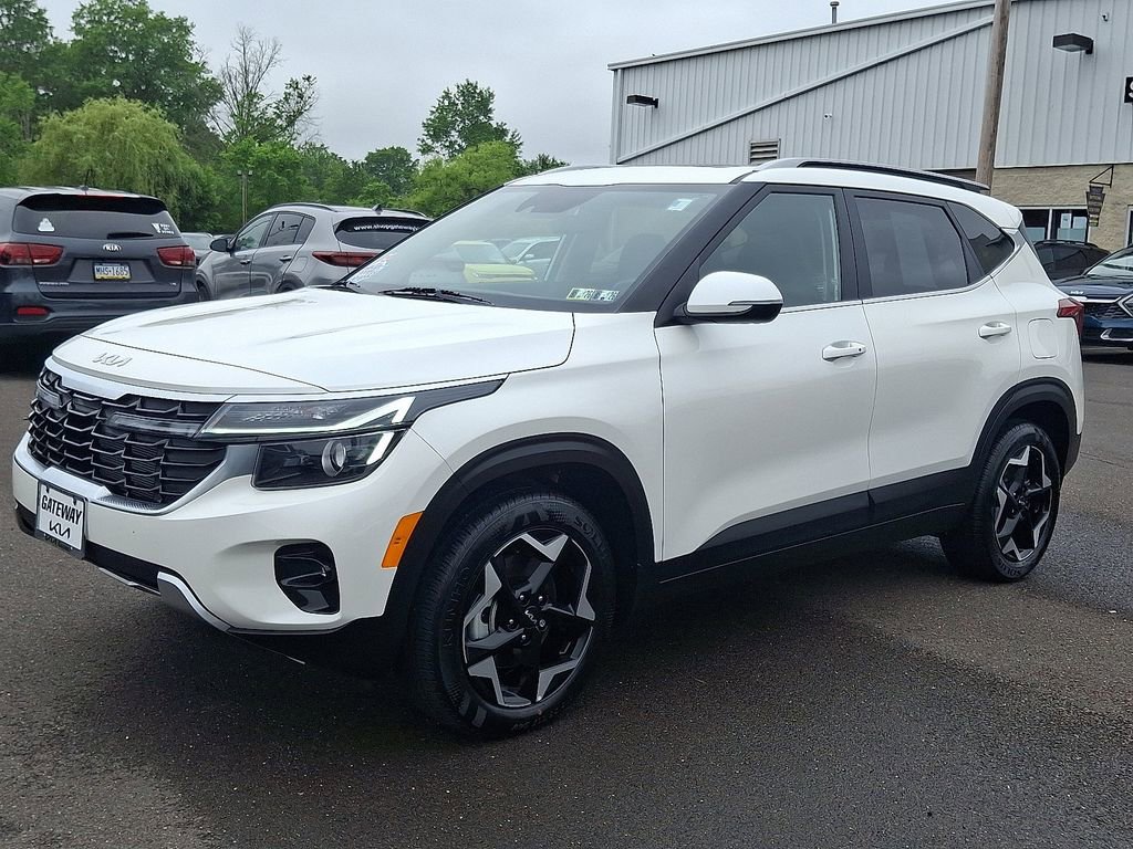 Used 2024 Kia Seltos EX image 4