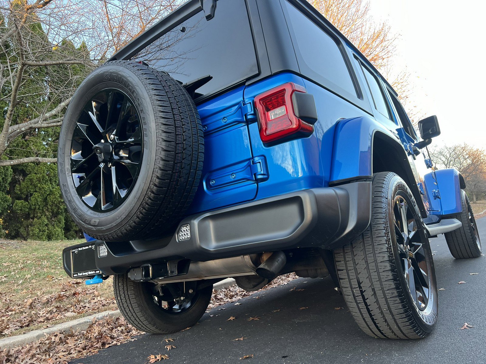 Used 2022 Jeep Wrangler Unlimited Sahara w/ Cold Weather Group image 38