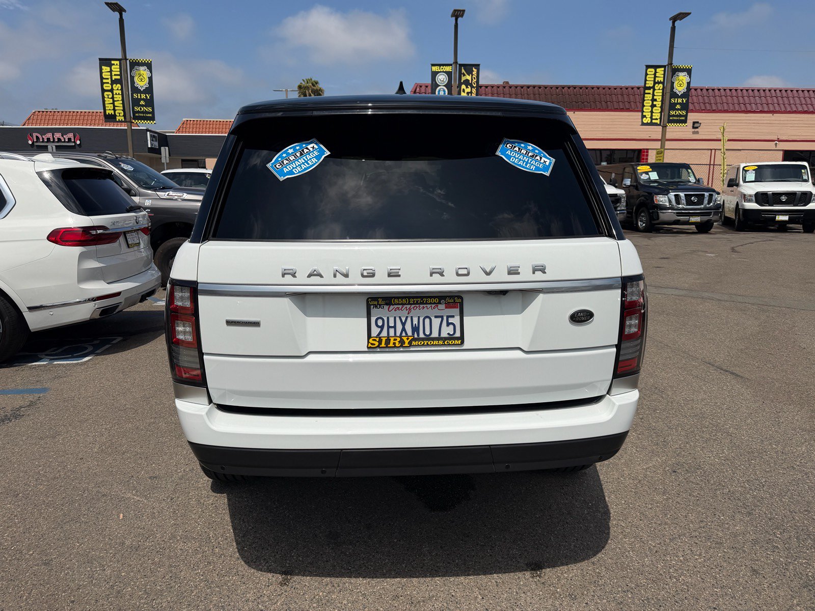 Used 2017 Land Rover Range Rover Supercharged AWD/4WD image 4