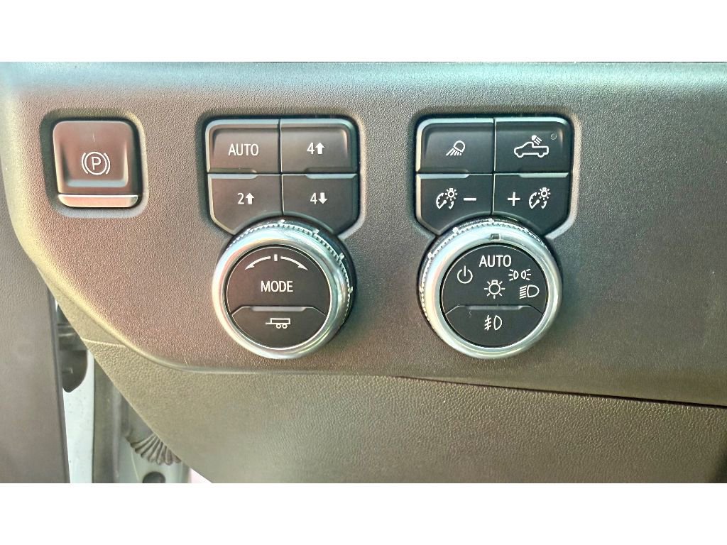 Used 2023 GMC Sierra 1500 SLT w/ SLT Premium Plus Package AWD/4WD image 22