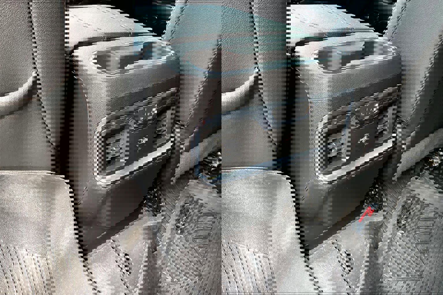 Used 2024 Chevrolet Silverado 3500 LTZ w/ LTZ Premium Package image 32