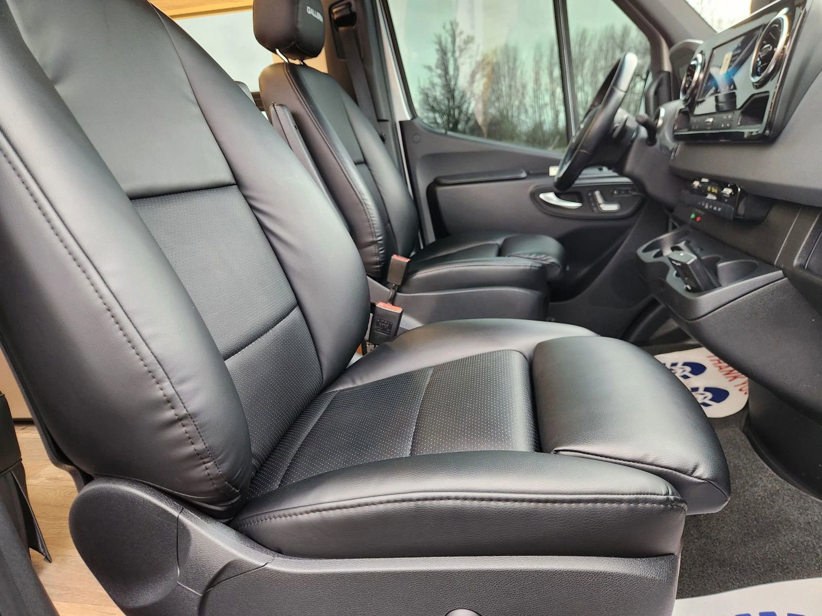 Used 2021 Mercedes-Benz Sprinter 3500 image 48