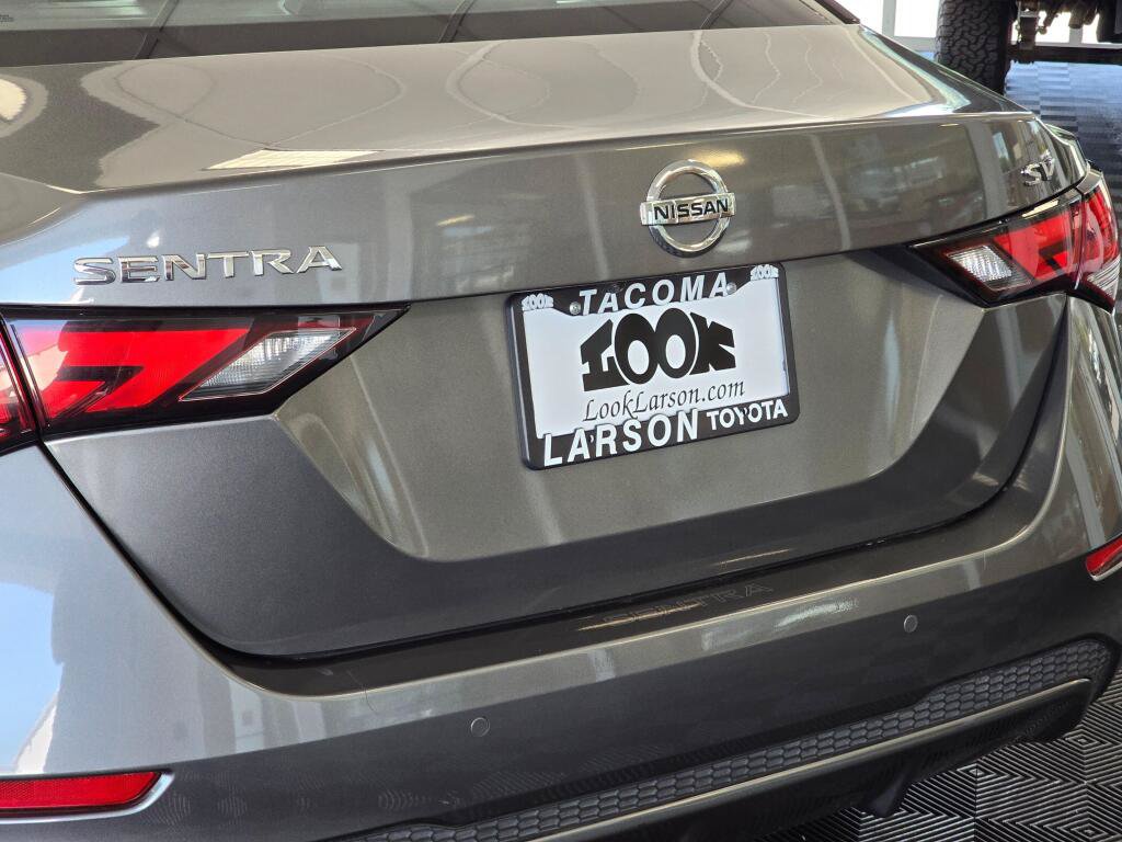 Used 2021 Nissan Sentra SV FWD image 12