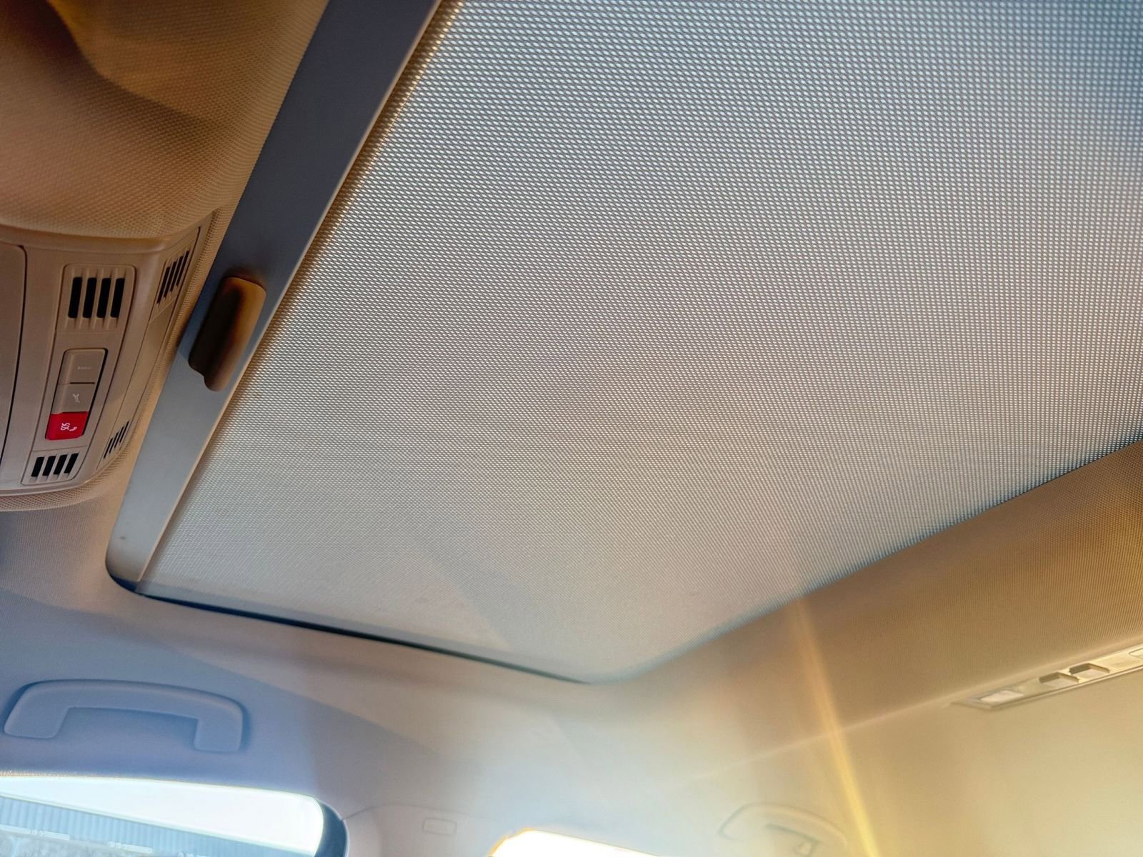 Used 2025 Volkswagen Jetta SE image 29