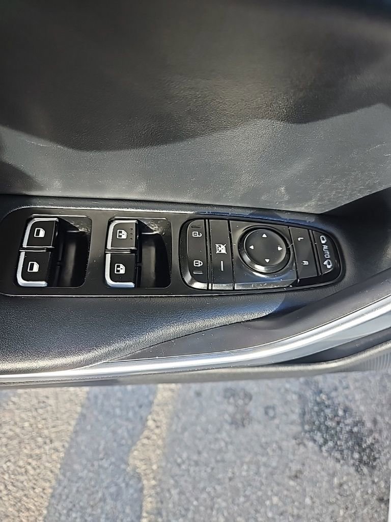 Used 2018 Kia Stinger GT2 image 16