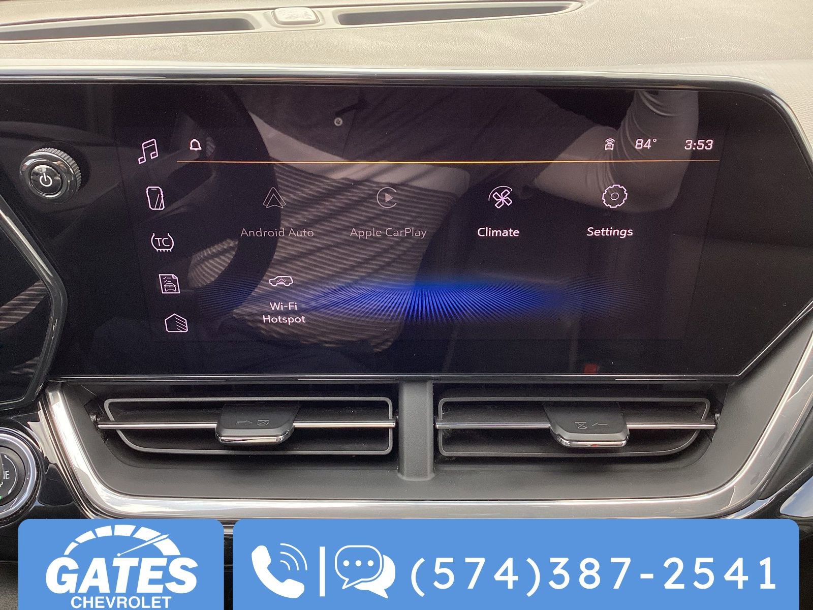 Used 2024 Chevrolet Trax RS w/ Sunroof Package image 3