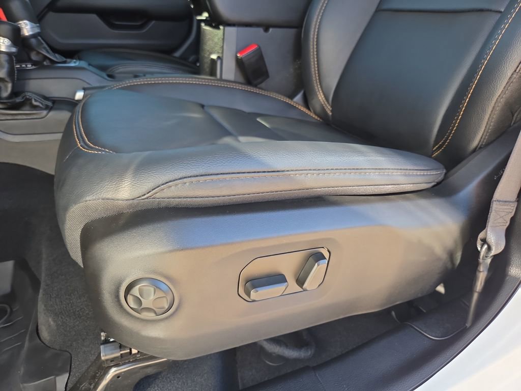 Used 2025 Jeep Gladiator Sport image 15