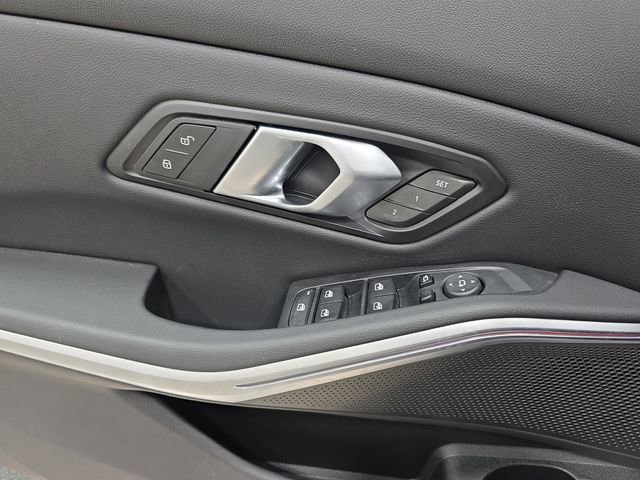 Certified 2025 BMW 330i xDrive Sedan w/ Convenience Package image 25