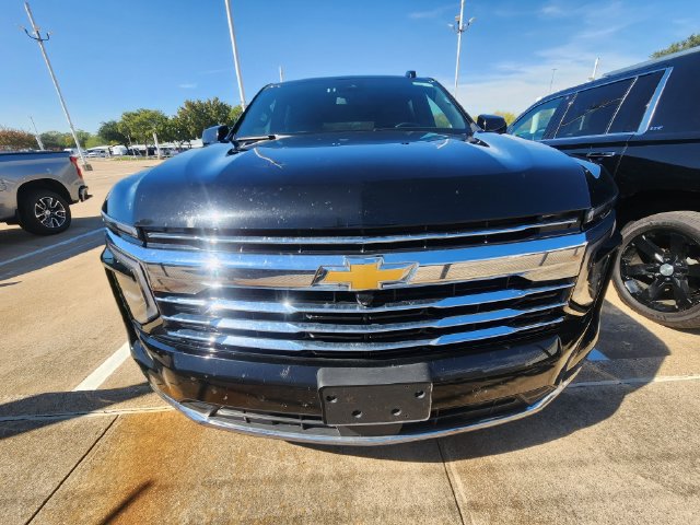 Used 2025 Chevrolet Tahoe LT AWD/4WD image 2