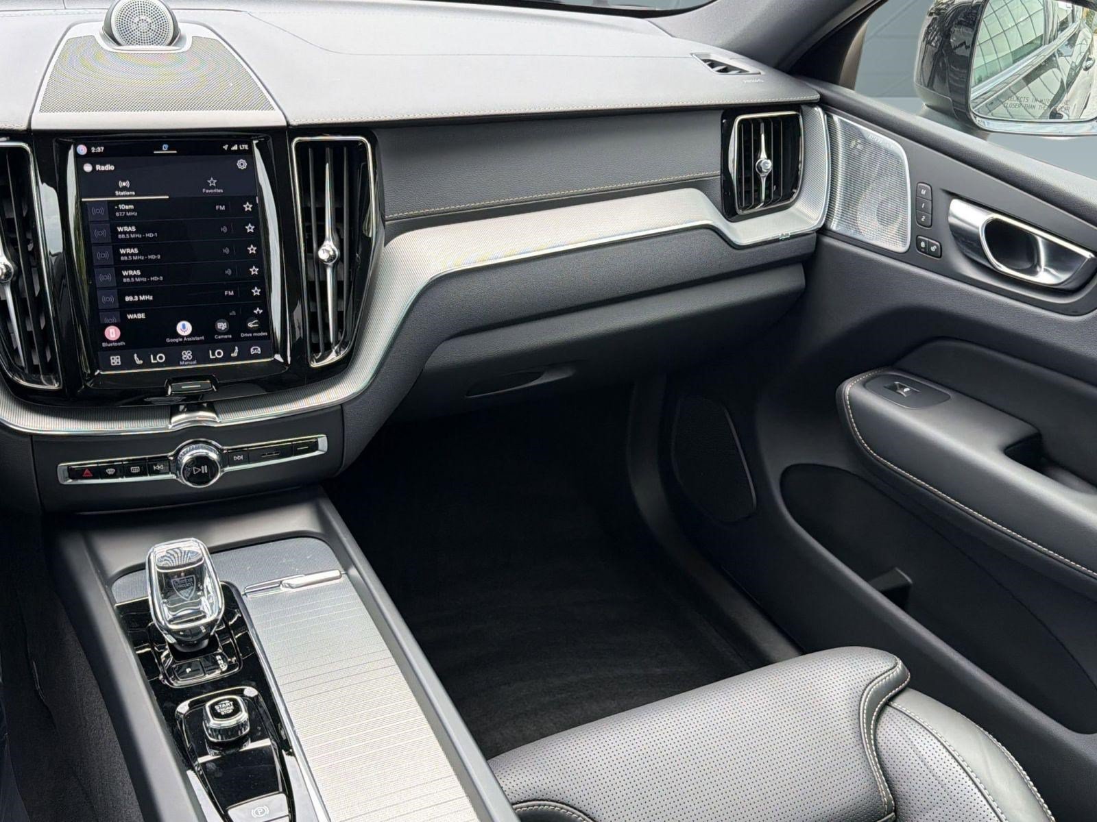 Certified 2024 Volvo XC60 B5 Ultimate AWD/4WD image 25