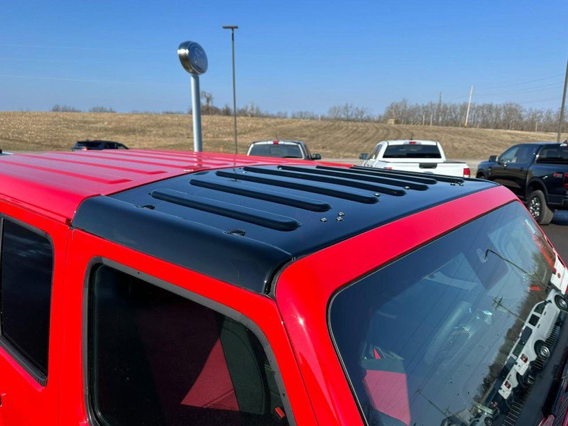 Used 2025 Jeep Wrangler Unlimited Sahara image 4