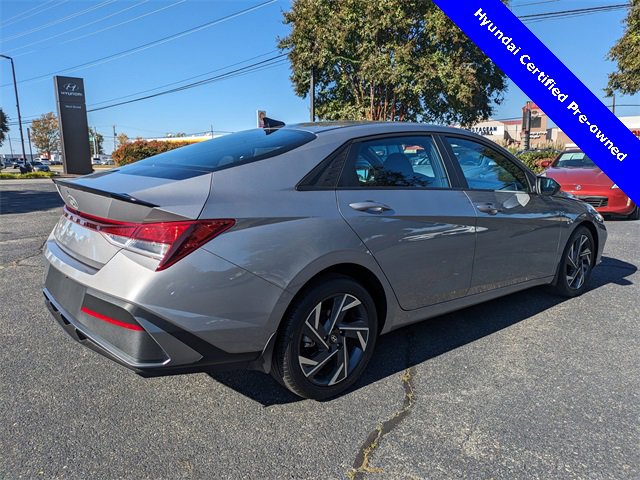 Certified 2025 Hyundai Elantra Sport image 4