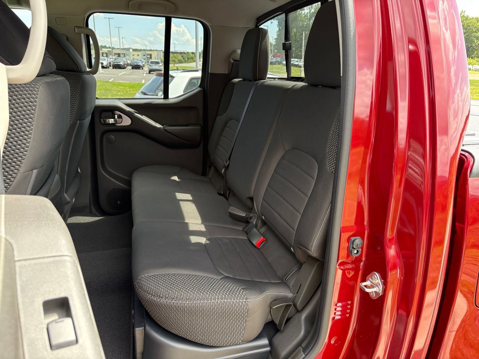 Used 2019 Nissan Frontier PRO-4X AWD/4WD image 30